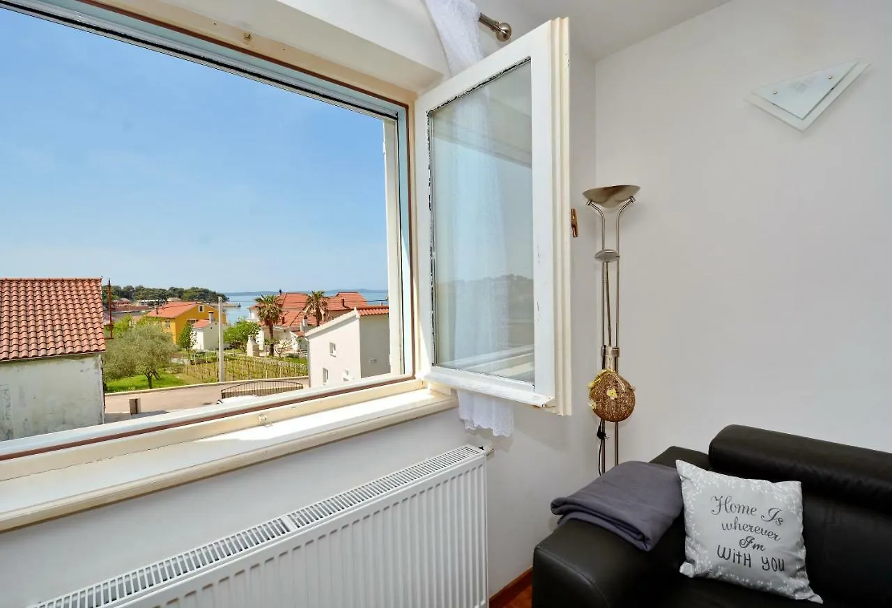 Apartments Miro Petrčane