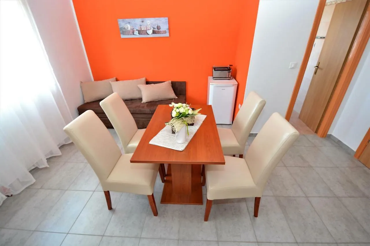 Apartments Miro Petrčane Croacia