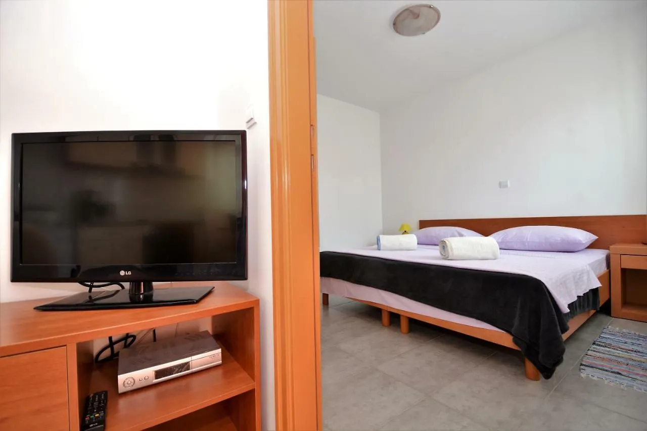 Apartments Miro Petrčane Croacia
