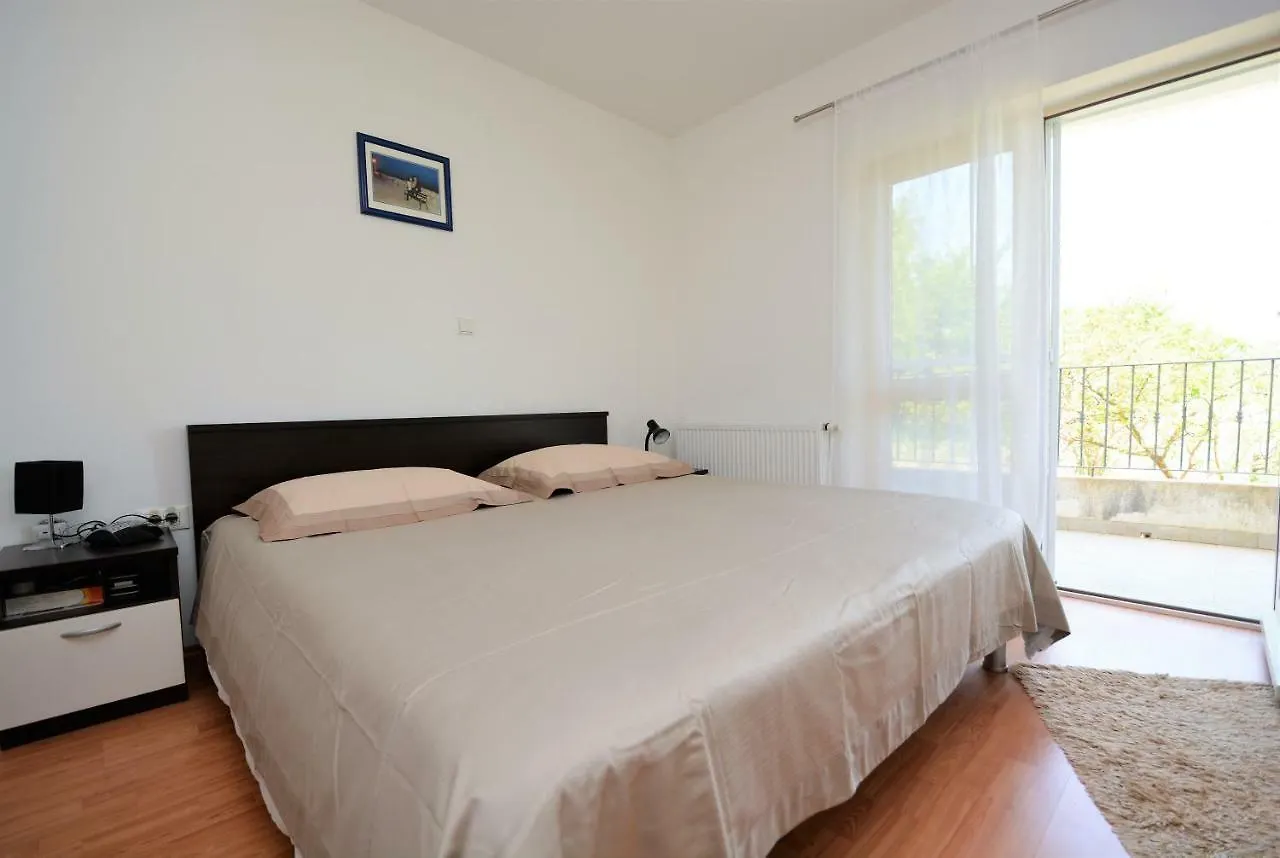 Apartments Miro Petrčane 0*,  Croacia